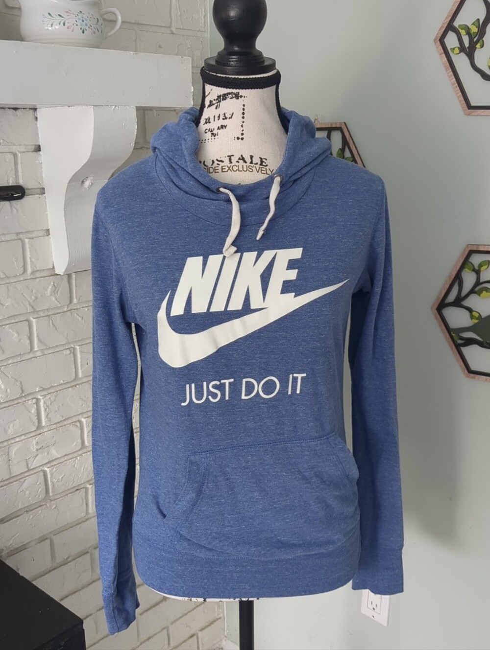**3/$10** Nike Sweatshirt Size Small